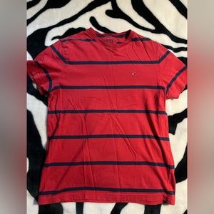 TOMMY HILFIGER T-shirt
